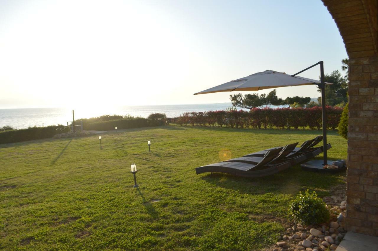 M Varkes Villa Nea Moudania Exterior photo